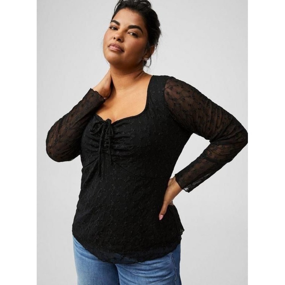 010- TORRID Mesh Tie Front Top SIZE 4